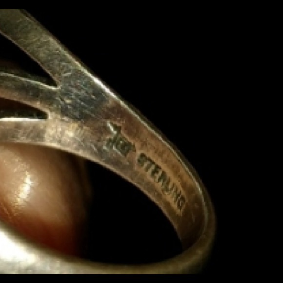 Ring - Picture 2 of 2